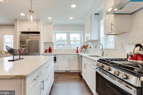 114 Williamsburg Dr, Silver Spring MD 20901-2728 exterior