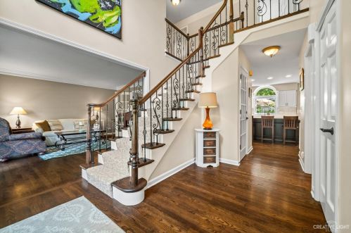 1224 Cromwell Ln, Naperville, IL 60564-3170