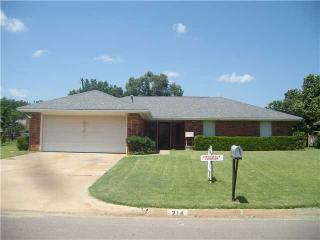 214 Pine St, Okeene, OK 73763-9352