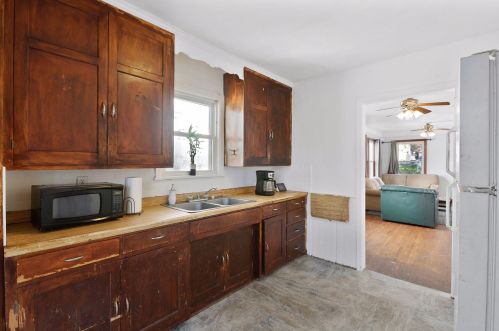 986 4th St, Saint Paul MN  55106-5209 exterior