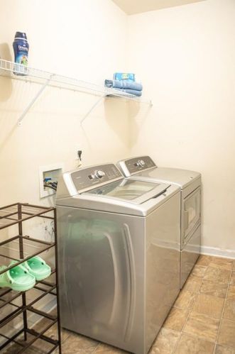 3550 Hamlin Sq, Atlanta GA  30331-7960 exterior