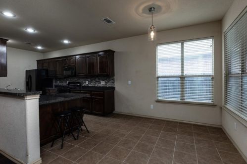 353 Branding Iron Trl, Fort Worth TX  76131-4582 exterior