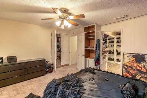 3701 Clubview Dr, Garland TX 75044-6158 exterior