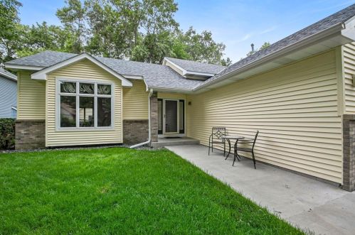 5335 Cedarwood Ct, Saint Paul, MN 55110-2400