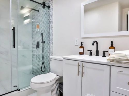 9682 Kennelly Ln, Anaheim CA  92804-5339 exterior