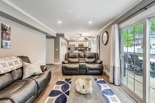 1045 Big Eagle Trl, Carol Stream IL  60188-9153 exterior