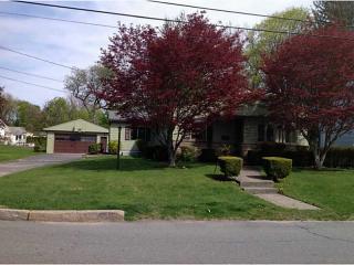100 Preston Ave, Cranston, RI 02920-1953