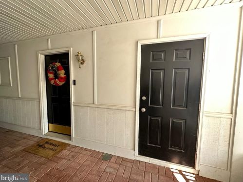 60 Cheverny Ct, Trenton, NJ 08619-4716