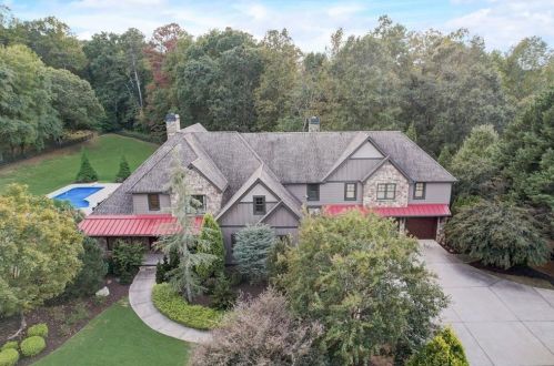 115 Cox Acres Dr, Holly Springs, GA 30188-2129