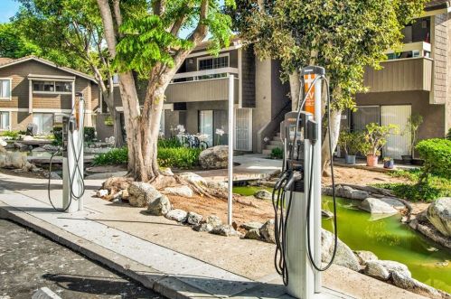 279 Streamwood, Irvine CA  92620-1944 exterior