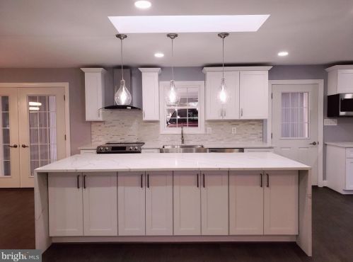 905 Mcneil Ln, Silver Spring MD  20905-4071 exterior