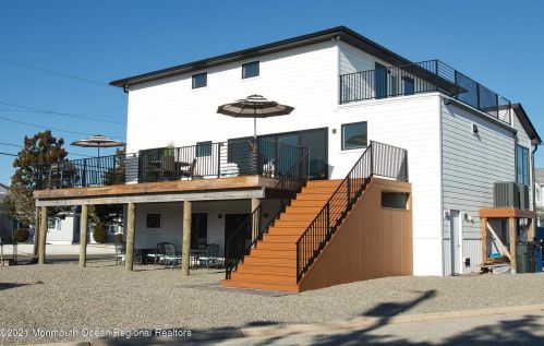 1 Hines Ct, Lavallette, NJ 08735-2822