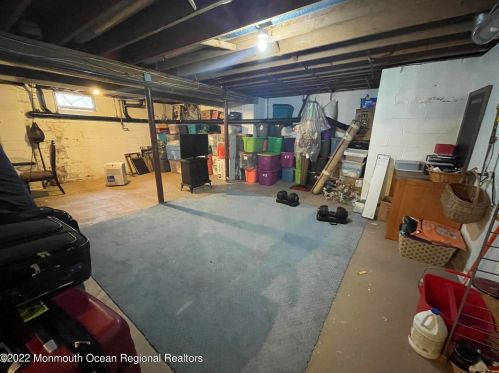 95 Oak Hill Rd, Middletown NJ 07748 exterior