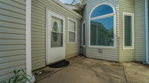 710 92nd Ave, Gary, IN 46410-8123