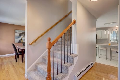 5 Lincoln Ln, Chester, NH 03036-4401