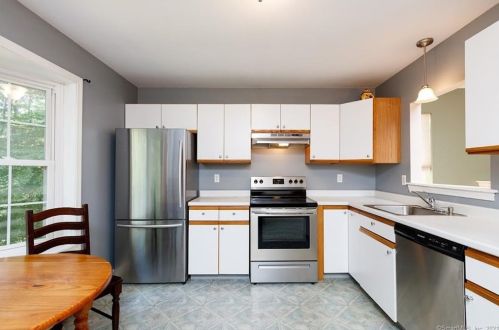 36 Picabo St, Killingly, CT 06239-1533