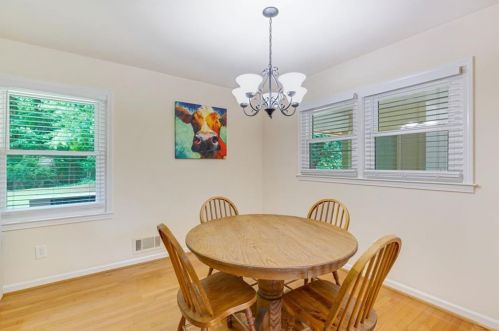 6896 Lockridge Dr, Atlanta GA  30360-1515 exterior