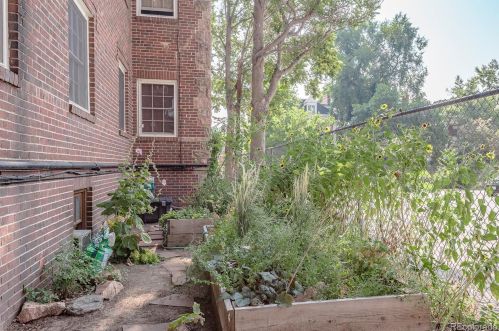 963 Logan St, Denver CO  80203-3008 exterior