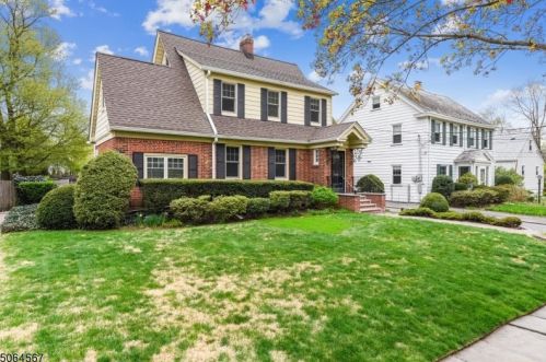 94 Hazelwood Rd, Bloomfield, NJ 07003-5137