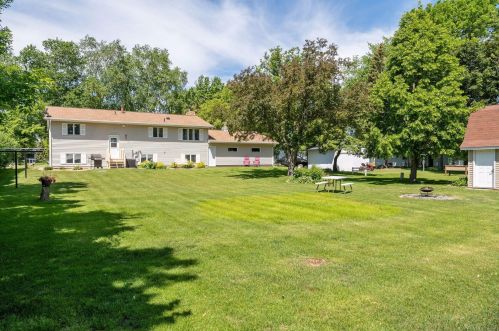 1015 Pleasant St, Sauk Centre, MN 56378-1726