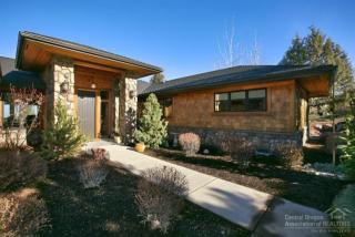 10811 Ironstone Ct, Eagle Crest, OR 97756-7479