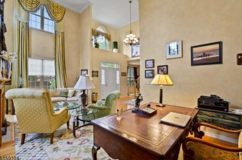 24 Wyckoff Way, Chester, NJ 07930-2477