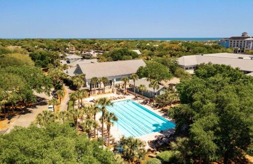 5 Beachwood, Isle Of Palms SC  29451-2815 exterior