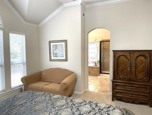 1916 Creole Dr, Austin TX  78727-3420 exterior