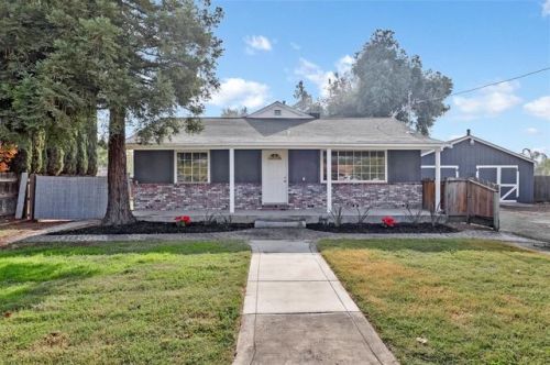 240 Joseph Rd, Manteca, CA 95336-3156
