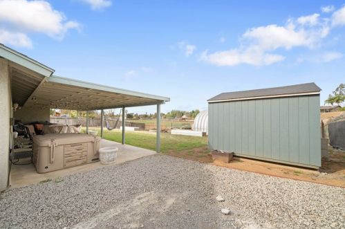 9479 Stirrup St, Riverside CA  92509-4960 exterior