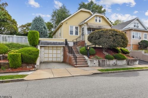 250 Dewey Ave, Paterson, NJ 07512-2563