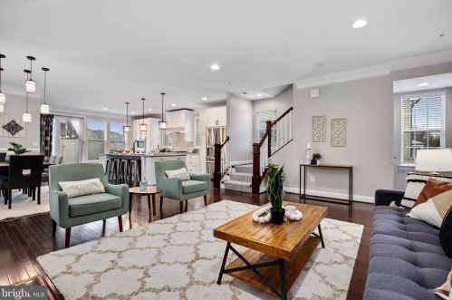 8810 Gunston St, Fulton MD  20759-2308 exterior