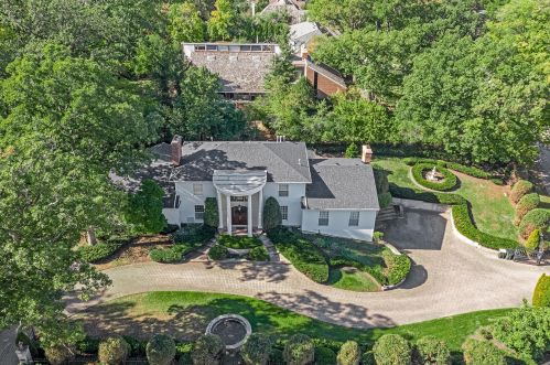 6116 County Line Rd, Willowbrook IL  60527-5291 exterior