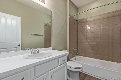 5015 Wenatchee St, Denver CO 80015-6797 exterior