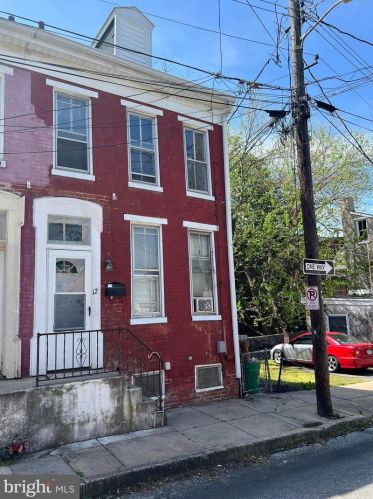 12 Lee St, York, PA 17403-1617