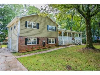 6646 Dearborn Dr, Acworth, GA 30102-1232