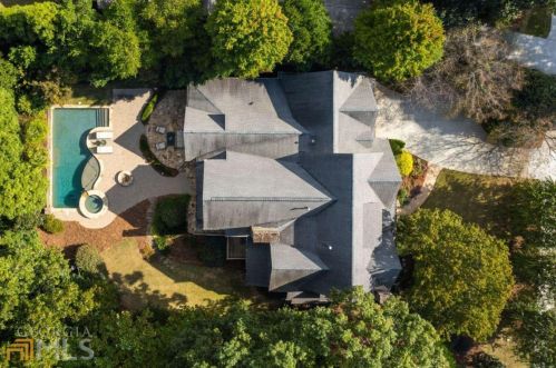 4711 Dudley Ln, Atlanta GA  30327-3330 exterior