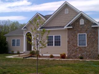 35 Park Way Ave, Scruggs, VA 24121-6313