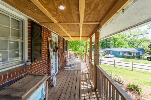 639 San Fernando Dr, Smyrna GA  30080-1435 exterior