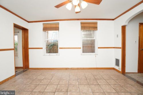 1527 10th St, Philadelphia PA  19147-6328 exterior