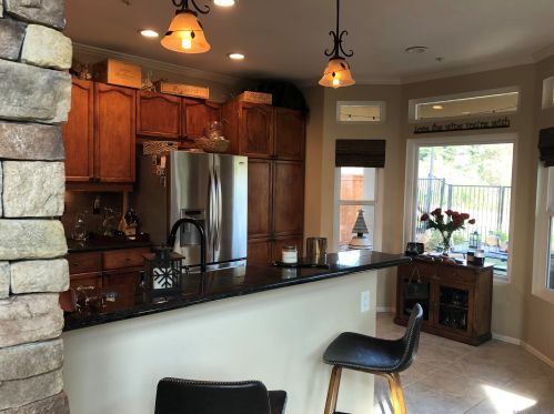 2350 Fallbrook Pl, Escondido, CA 92027-6738
