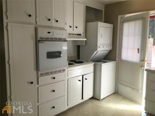 2986 Whispering Hills Dr, Atlanta GA  30341-5108 exterior