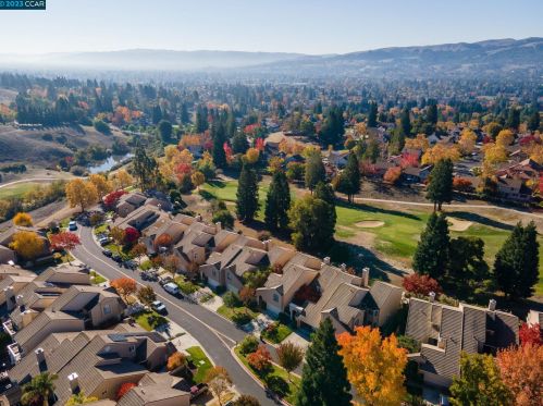 1283 Canyon Side Ave, San Ramon CA  94582-4560 exterior