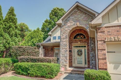 9134 Golfview Cir, Porterdale, GA 30014-2832