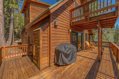 14405 Denton Ave, Truckee CA  96161-3612 exterior