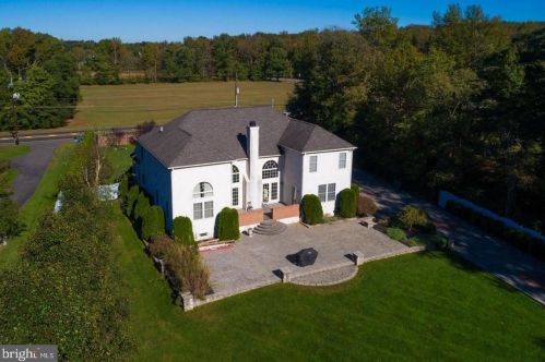 285 Mount Laurel Rd, Mount Laurel NJ  08054-9557 exterior