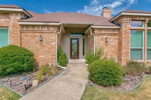 2229 Country Valley Rd, Garland TX  75041-2131 exterior