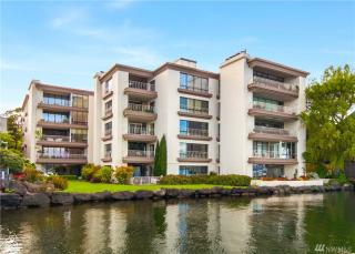 2000 43rd Ave, Seattle WA  98112-2716 exterior