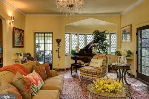 585 Warwick Rd, Haddonfield NJ 08033-3845 exterior