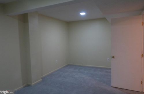15253 Lodge Ter, Woodbridge VA  22191-3805 exterior